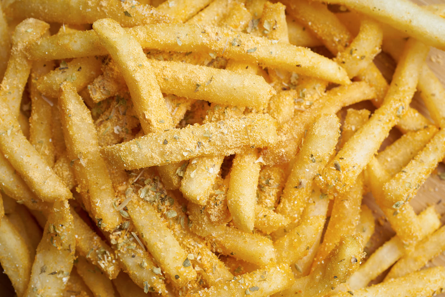 Crispy fries sprinkled with a blend of aromatic spices.